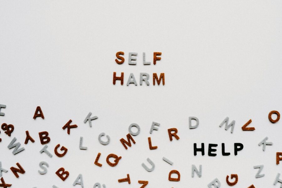 Illustrated guide to managing depression through daily routines and support